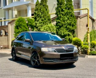 Продам автомобиль Шкода Rapid