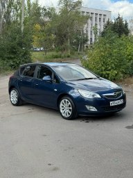 Opel Astra J