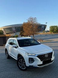 В продаже Hyundai Santa-Fe
