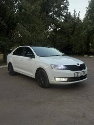 Продам Skoda Rapid black edition